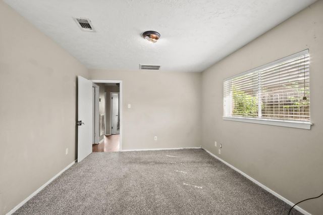 8326 Swan Meadow Lane Lane, Humble, TX 77338