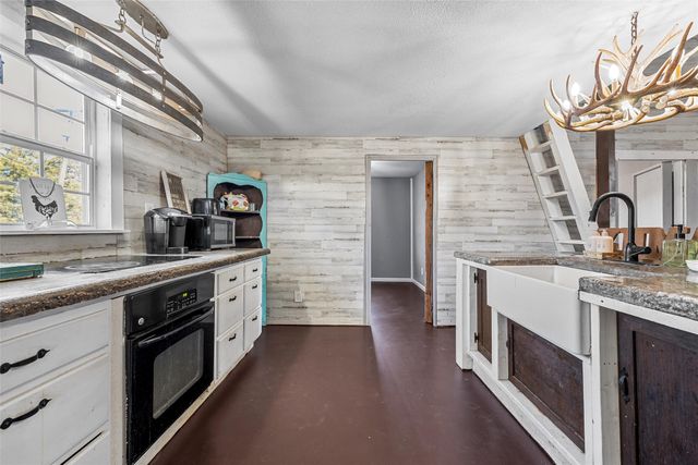 9205 W State Highway 31, Corsicana, TX 75110