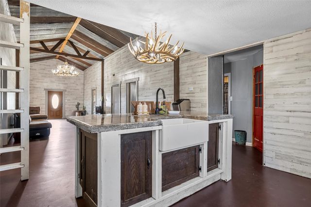 9205 W State Highway 31, Corsicana, TX 75110