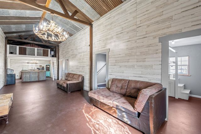 9205 W State Highway 31, Corsicana, TX 75110