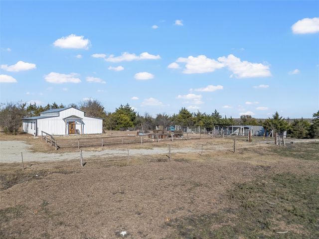 9205 W State Highway 31, Corsicana, TX 75110