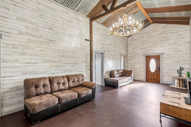 9205 W State Highway 31, Corsicana, TX 75110