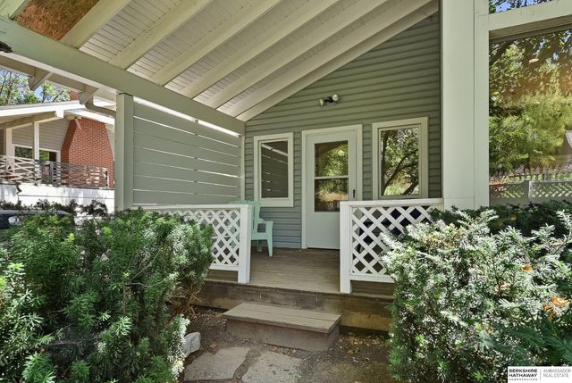 212 N 127th Plaza, Omaha, NE 68154