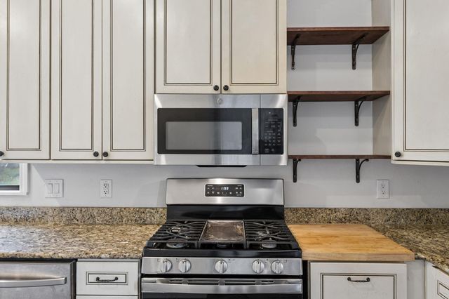 364 Ponderosa LOOP, Paige, TX 78659
