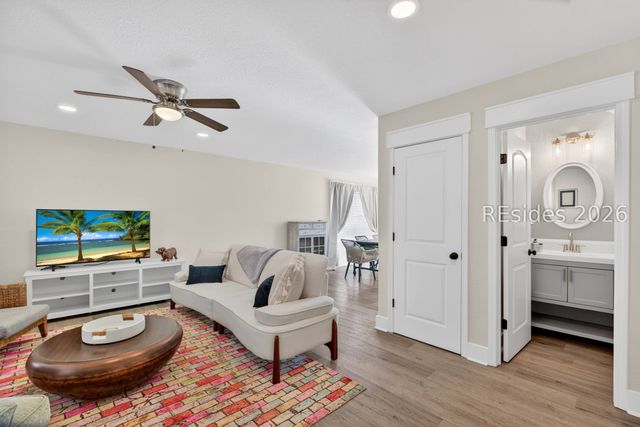 225 University Pkwy, Bluffton, SC 29909