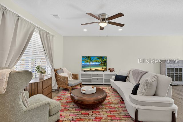 225 University Pkwy, Bluffton, SC 29909