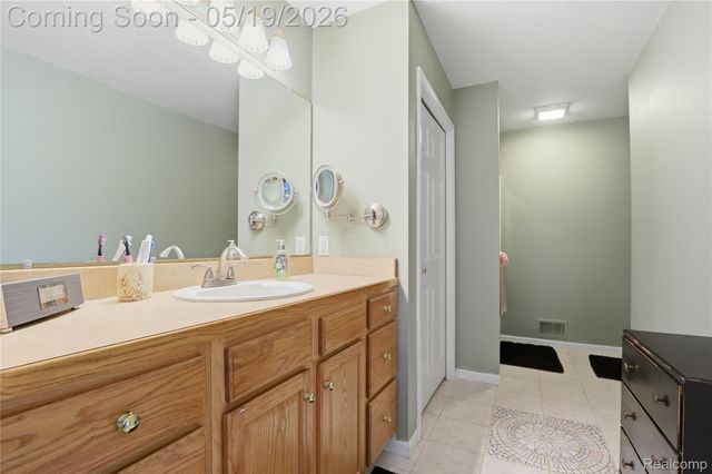 1503 E Reid Road, Grand Blanc Charter Township, MI 48439