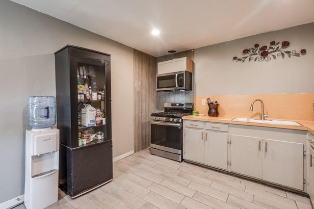 5119 Ripplebrook Drive, Houston, TX 77045