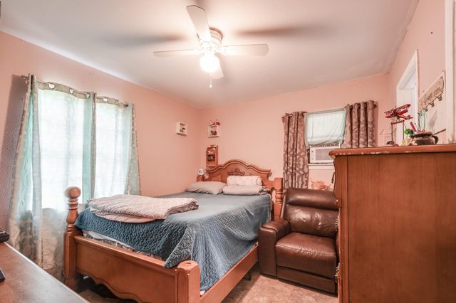 5119 Ripplebrook Drive, Houston, TX 77045