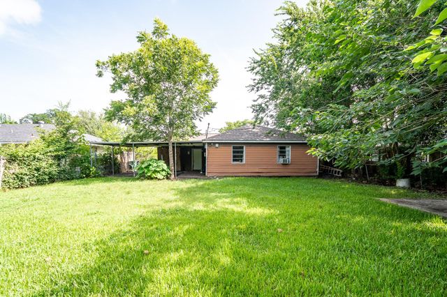 5119 Ripplebrook Drive, Houston, TX 77045