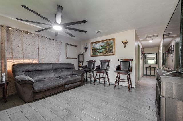 5119 Ripplebrook Drive, Houston, TX 77045