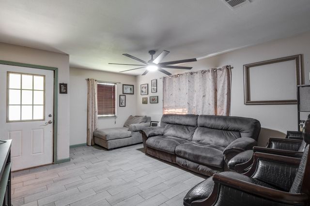 5119 Ripplebrook Drive, Houston, TX 77045