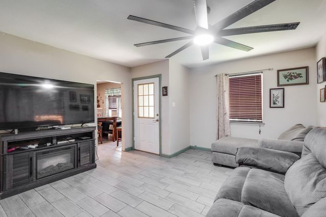 5119 Ripplebrook Drive, Houston, TX 77045