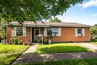 5119 Ripplebrook Drive, Houston, TX 77045