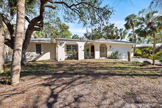 5151 OAKMONT PLACE, Sarasota, FL 34242