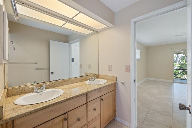 5151 OAKMONT PLACE, Sarasota, FL 34242