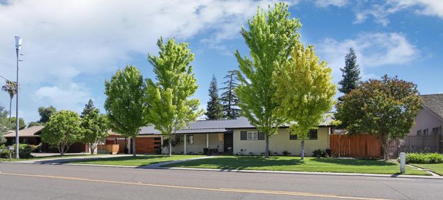 10764 N Elkhorn Dr, Stockton, CA 95209