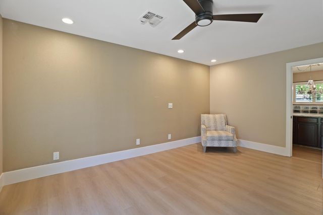 10764 N Elkhorn Dr, Stockton, CA 95209