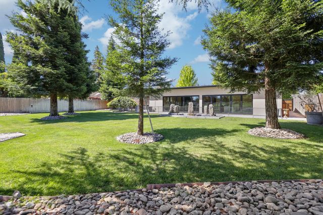 10764 N Elkhorn Dr, Stockton, CA 95209