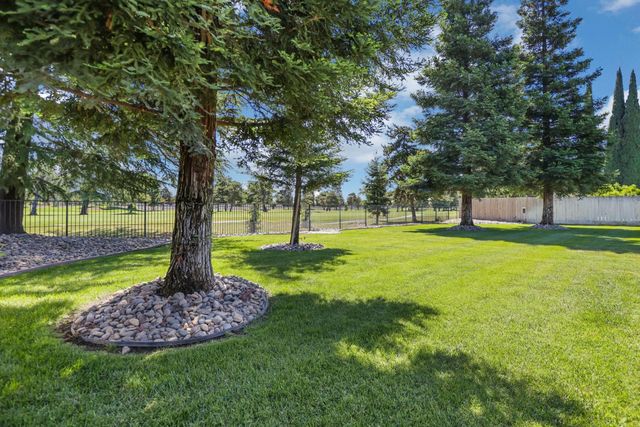 10764 N Elkhorn Dr, Stockton, CA 95209