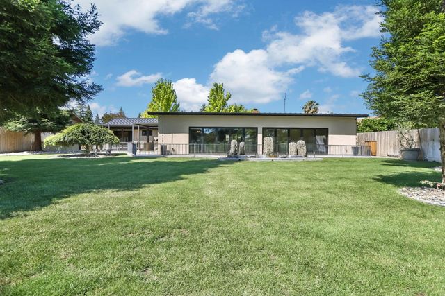 10764 N Elkhorn Dr, Stockton, CA 95209