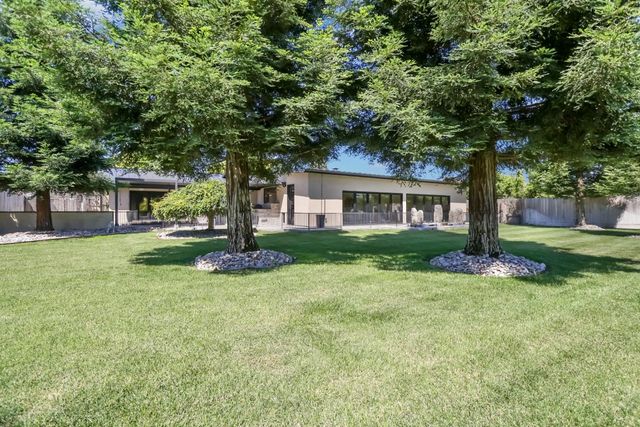 10764 N Elkhorn Dr, Stockton, CA 95209