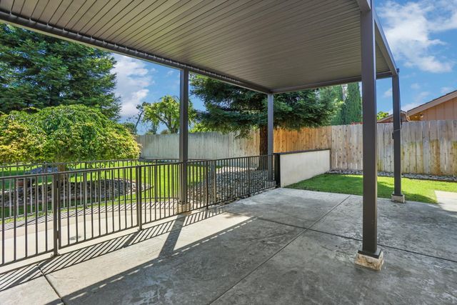 10764 N Elkhorn Dr, Stockton, CA 95209