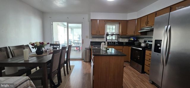 6529 HUNTSHIRE DR, Elkridge, MD 21075