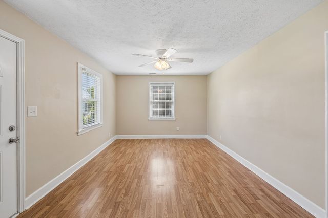 543 Croley Dr, Nashville, TN 37209