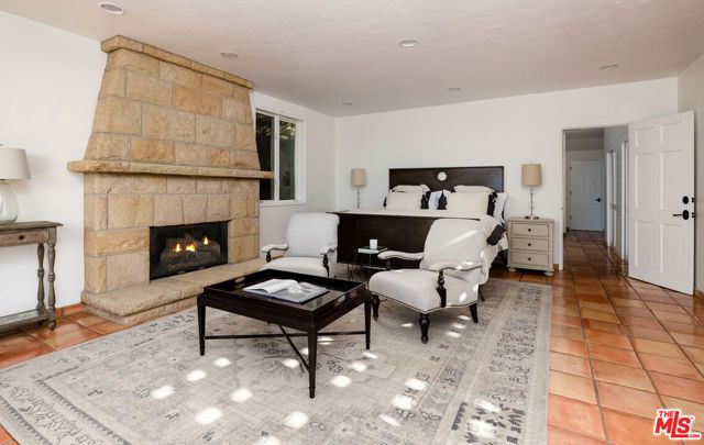 1060 Ladera Lane, Santa Barbara, CA 93108