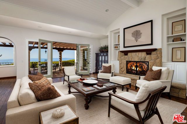 1060 Ladera Lane, Santa Barbara, CA 93108
