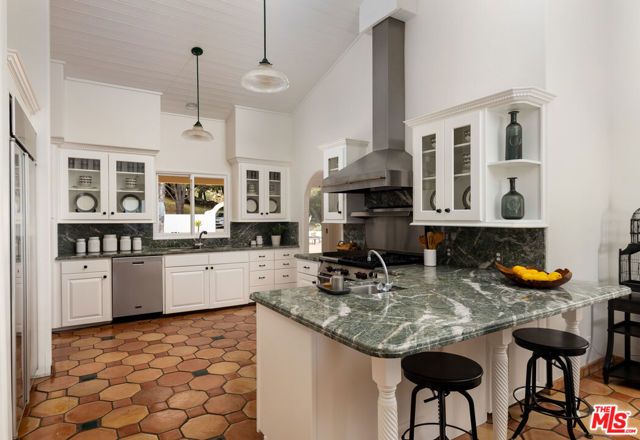 1060 Ladera Lane, Santa Barbara, CA 93108