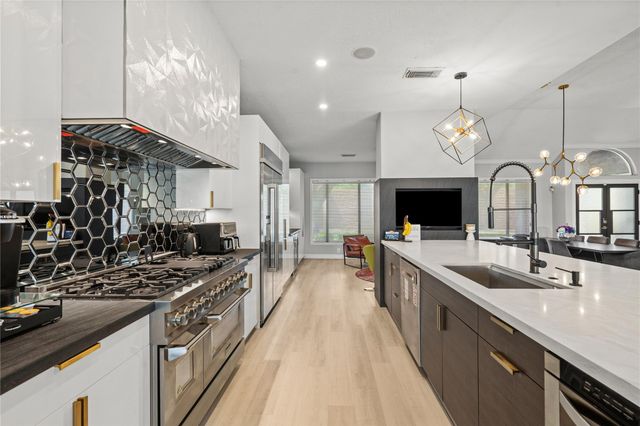 610 Piedmont Street, Sugar Land, TX 77478