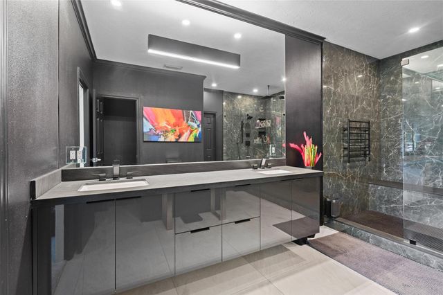 610 Piedmont Street, Sugar Land, TX 77478