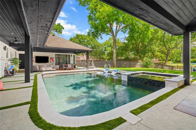 610 Piedmont Street, Sugar Land, TX 77478
