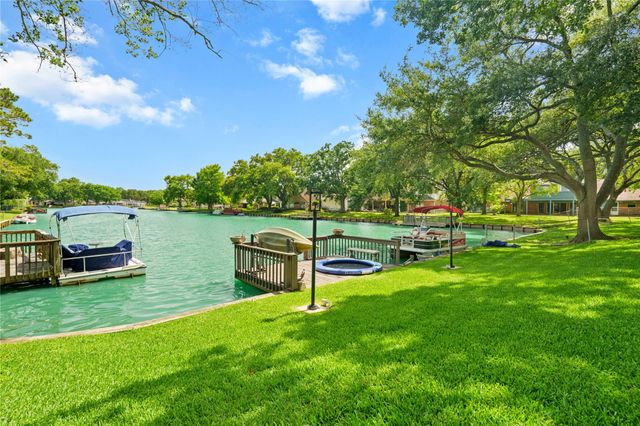 610 Piedmont Street, Sugar Land, TX 77478