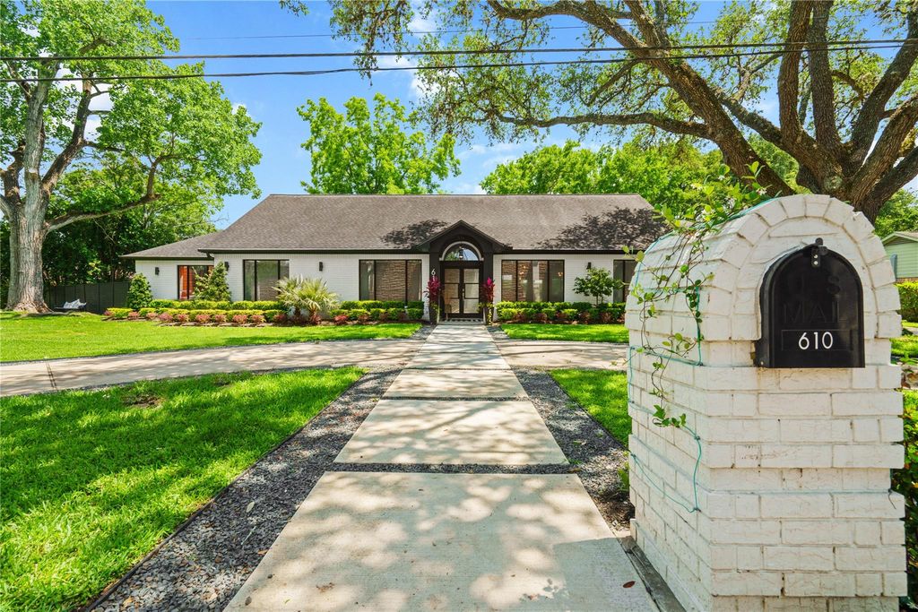 610 Piedmont Street, Sugar Land, TX 77478