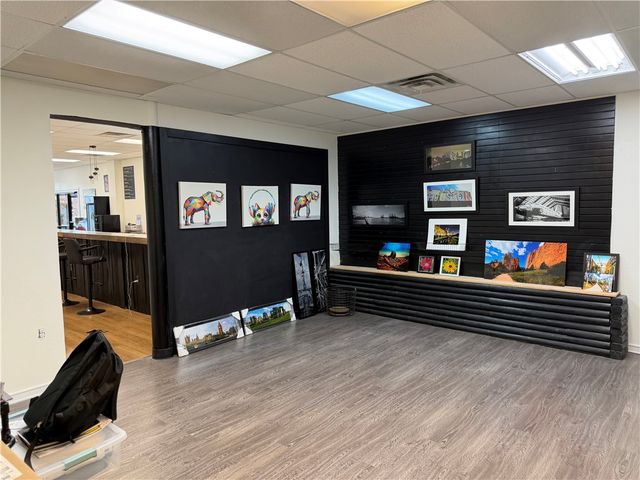 201 SW 14th Street 106, Bentonville, AR 72712