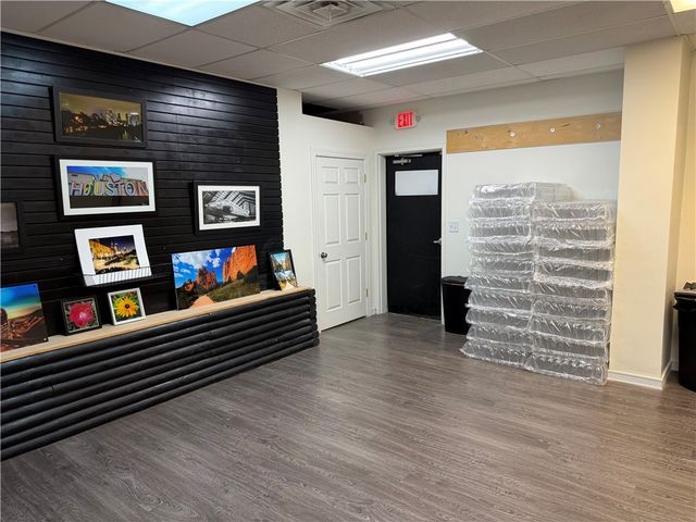 201 SW 14th Street 106, Bentonville, AR 72712