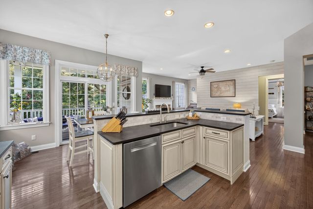 11 Saddleback, Plymouth, MA 02360