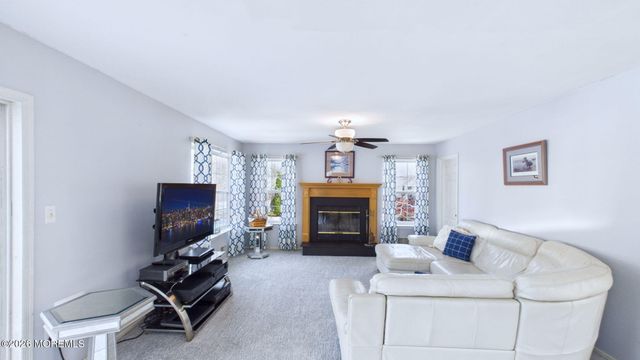 272 E Pleasant Grove Road, Jackson, NJ 08527