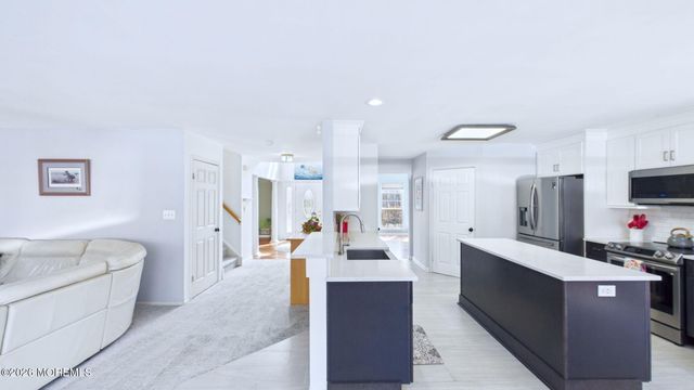 272 E Pleasant Grove Road, Jackson, NJ 08527