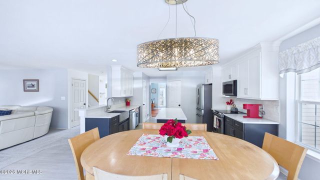 272 E Pleasant Grove Road, Jackson, NJ 08527