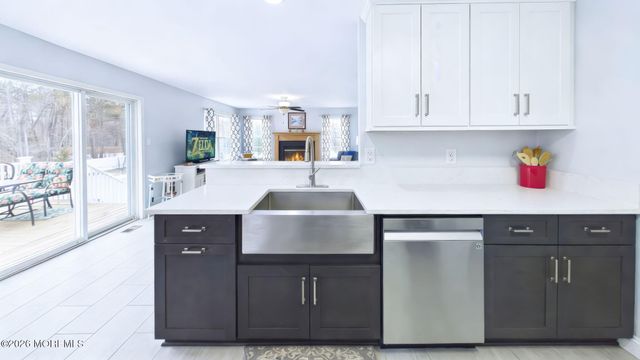 272 E Pleasant Grove Road, Jackson, NJ 08527