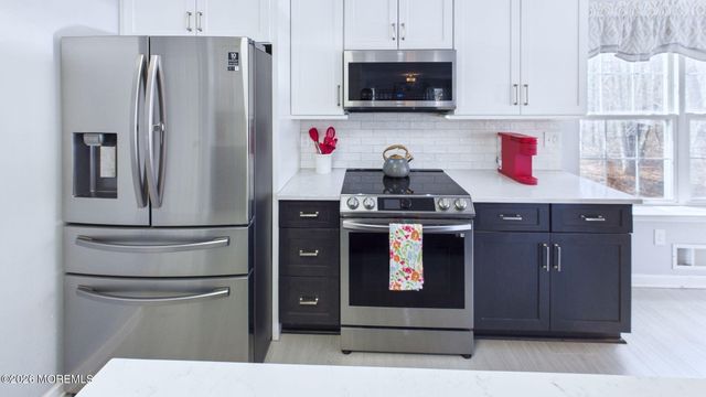 272 E Pleasant Grove Road, Jackson, NJ 08527