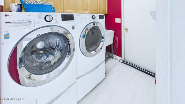 272 E Pleasant Grove Road, Jackson, NJ 08527