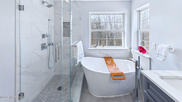 272 E Pleasant Grove Road, Jackson, NJ 08527