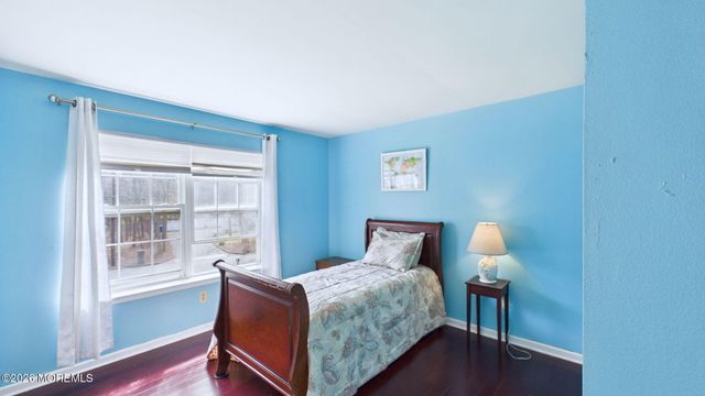 272 E Pleasant Grove Road, Jackson, NJ 08527