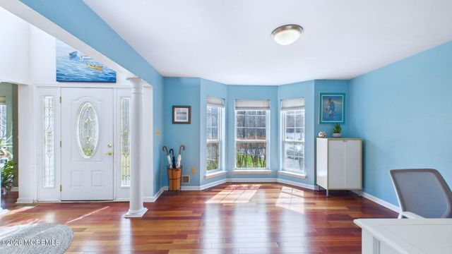 272 E Pleasant Grove Road, Jackson, NJ 08527