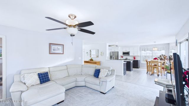 272 E Pleasant Grove Road, Jackson, NJ 08527